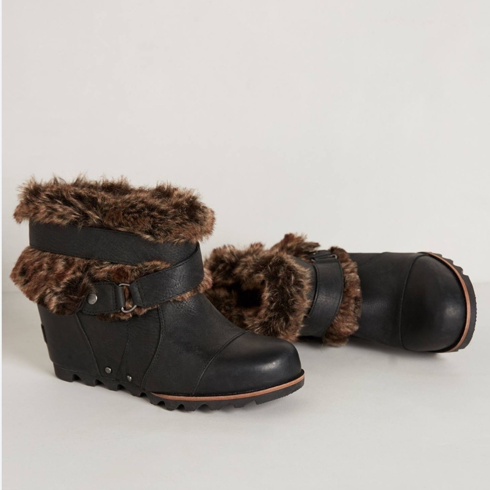 Sorel Joan of Arctic Wedge Ankle Boots Black Leather Fur Trim Sz 9